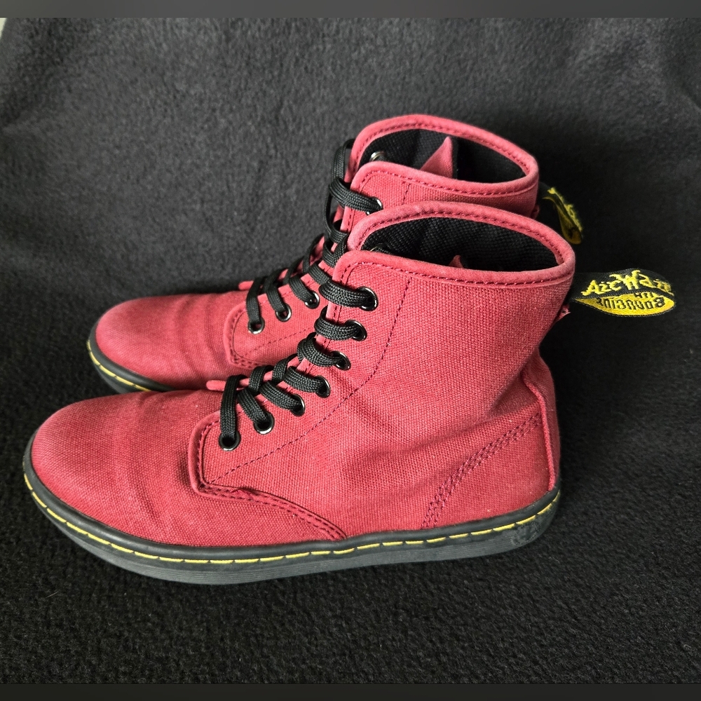 Dr. Martens, Shoreditch, Cherry, Size 6 US L